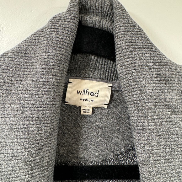 ⭐️Wilfred⭐️ Grey Oversized Cardigan - Picture 4 of 7
